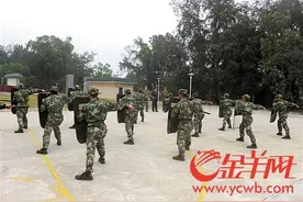 珠海百名边防新兵 复训考核表现优秀图片