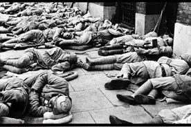 #我和我的祖国 70年前的今天，解放军雨中露宿上海街头，这是人民子弟兵送给上海人民特殊的“见面礼”（王胜男）视频封面