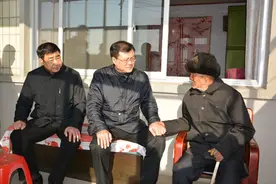 市领导走访慰问各界群众图片