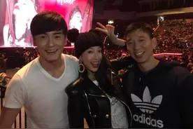 隋棠勾老公郑元畅 米老鼠帽造型朝圣娜姐好萌图片