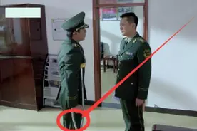 20岁特种兵中枪残废被截肢，首长让他当仓库主任，小伙十分愤怒视频封面
