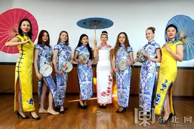 留学生的“三八节” 上演“最炫民族风”图片