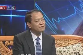 冠脉造影是诊断冠心病的金标准，但盲目检查也有风险，不提倡视频封面