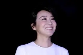 闫妮天津大谈北漂经历 赞赵本山“杠杠的”演技图片