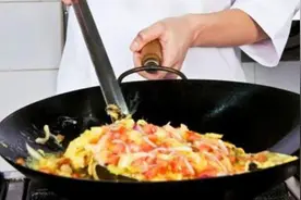 千万别用铝锅热菜，会导致身体铝超标危害视频封面