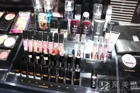 那些火爆的校园化妆品店靠这四大秘密站稳脚跟图片