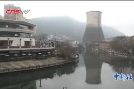 贵阳一高85米发电厂冷却塔成功爆破图片