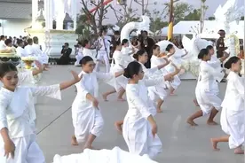 传统泰国舞蹈ฟ้อนส่งสรีรสังขารหลวงพ视频封面