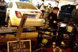 因为梦想所以坚持 济南街头艺人的艰辛与快乐图片