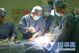 花季女孩胃中竟然塞满了头发图片