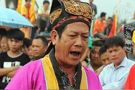 尊重和了解海南习俗，海南琼海的军坡节上，实拍道士祭祀隆重场面图片