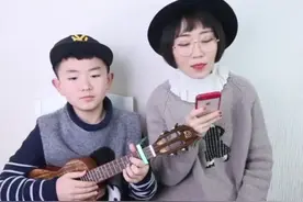 有可能的夜晚 曾轶可 尤克里里弹唱#尤克里里 @抖音小助手视频封面