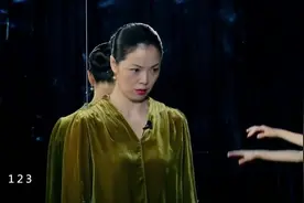中国艺考：艺考生跳芭蕾不过关，老师直接上手掐大腿，好狠！视频封面