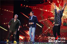 方泷：中国好声音唱响《罗马尼亚达人秀》图片