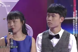 母爱如山！单身母亲自学钢琴独自教导自闭症儿子，如今儿子成天才视频封面