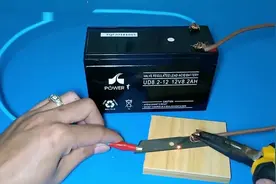 使用12V电池制作一台强大的点焊机，你也可以试试视频封面