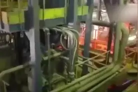 你知道火车轮子是怎么制造出来的吗？看完就懂了！视频封面