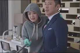 老妈打扫女儿房间，竟看见一只真玩具，顿时吓坏了视频封面