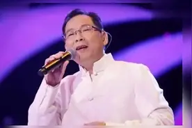 民族歌手张明敏一家近照罕见优雅儿子帅今身价上亿视频封面