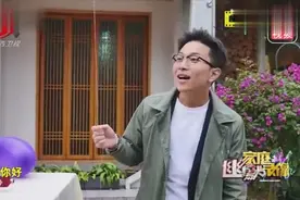 家庭幽默录像：男生向女朋友求婚，结果戒指飞走了！视频封面