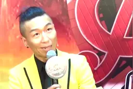 陈羽凡带儿子KTV会友，凌晨4点带一女离开视频封面