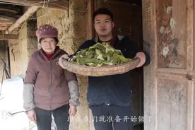 四川很出名的干酸菜，都是这样制作出来的，城里人第一次见！视频封面
