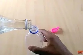 一瓶可乐里面究竟能产生多少气体？难怪喝完肚子胀的难受！视频封面