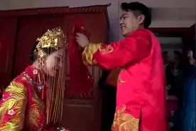 山西一煤老板嫁女儿，这陪嫁我都震惊了，土豪我们做朋友吧！视频封面