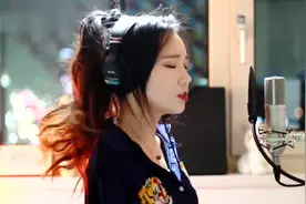 爆红全网的韩国小姐姐成名曲《Shape Of You》，忍不住单曲循环！视频封面