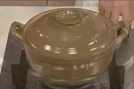 做你最喜爱的美食藕片牛腩汤