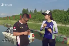 轿车的涉水深度是多少？美女把车开进水深70厘米处，门打不开了视频封面
