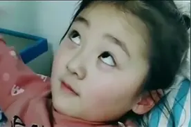 相差10岁的兄妹，妹妹竟这么称呼哥哥，听完解释的妈妈笑喷了视频封面