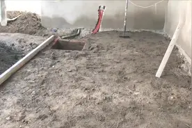 室内如何打水泥地面？自建房室内混凝土地面施工过程视频封面