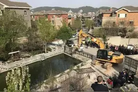 芙蓉街、泉乐坊也要拆违了！1月至今济南已拆了35个泉城广场！5月底前近2万处违建要拆完！图片
