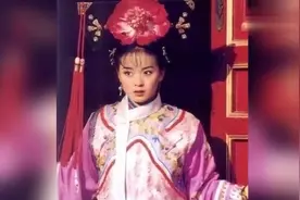 王艳丈夫近照曝光，隐藏了这么多年，被网友调侃称可惜了一朵鲜花