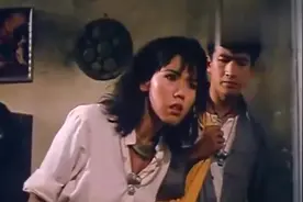 女鬼看上小伙，不料小伙情急之下，竟自爆隐私视频封面
