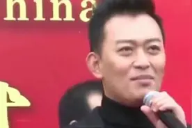 黄海冰儿子正脸照，面容清秀很可爱，继承了爸爸的帅气基因！视频封面