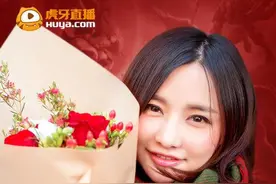电竞第一女神Miss 天价签约虎牙直播图片
