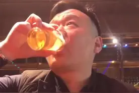 #青岛 啤酒博物馆最后一站，纯生和原浆的区别。。。我干了你随意！#抖in青岛视频封面