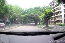 深圳汽车到地下三层立体停车库停车，技术和心理素质要很好啊
