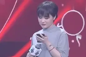 大叔女儿上吴宗宪的节目跟赵本山通电话，吴宗宪吐槽小品不搞笑视频封面