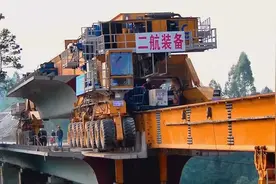 原来高铁是这么修的，致敬铁路建设的一线工作者视频封面