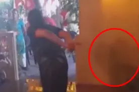 乩童上身 墙上竟然多出影子太不可思议了视频封面