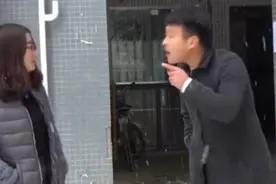 逗逼情侣吵架分手 笑尿了图片