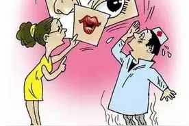吹水|男子用打火机来试煤气罐是否漏气，结果图片