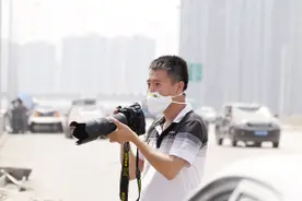 天津日报社记者第三次登榜图片