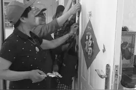 石家庄：小广告咋清除？“实战宝典”出妙招图片