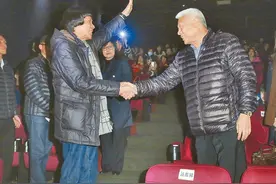 蔡衍明挺国片包场《大尾２》猪哥亮：老天送我的兄弟图片