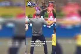 有爱！6岁女儿表演草裙舞 暖爸在台下“忘我”共舞视频封面