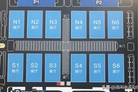 在青岛国际农机展的展场中心环顾四周视频封面